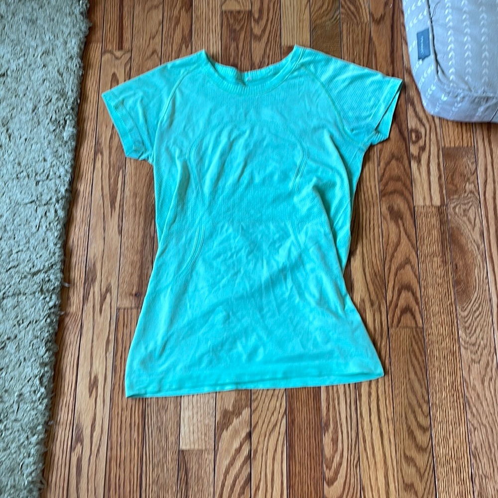 Mint swiftly size 8 but fits 4-10